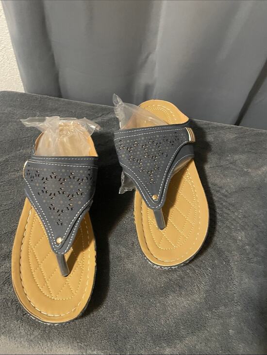 Shoes - Women’s Navy Laser-Cut Thong Sandals with Quilted Footbed NWOT Size 11